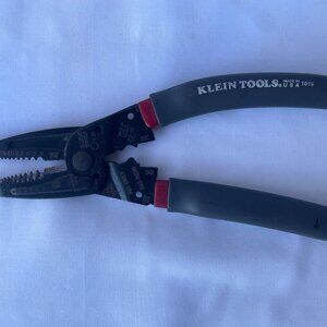 Klein Tools 1019-SEN Klein-Kurve Multi-Tool – Wire Stripper & Crimper